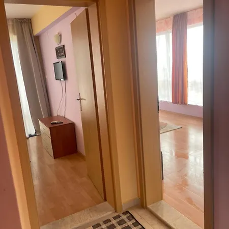 Апартамент For Guests 