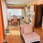 アパート For Guests 